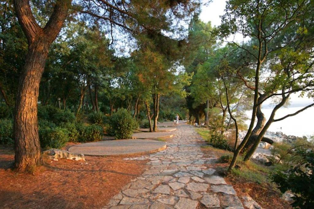 B&B Pansion Vago Malinska Exterior photo